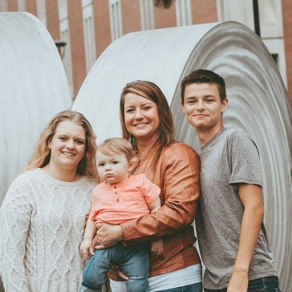 Meet your Posher, Trista - Picture 1 of 1